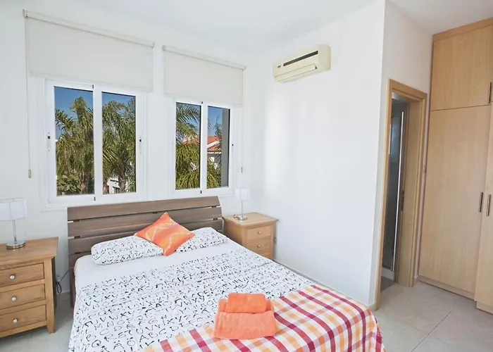 Villa Mesogi, Modern 3bdr Villa, Close To Fig Tree Bay